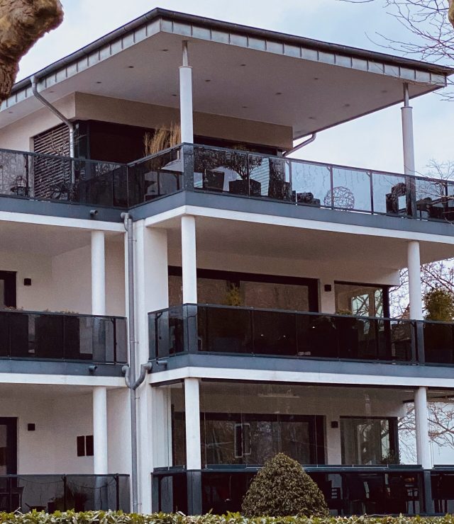 DEFD4DD9-A39A-49B0-809E-D49EEDC73E23_1_201_a